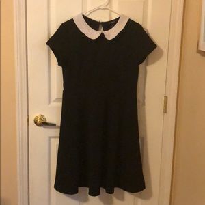 I’m Peter Pan collard dress